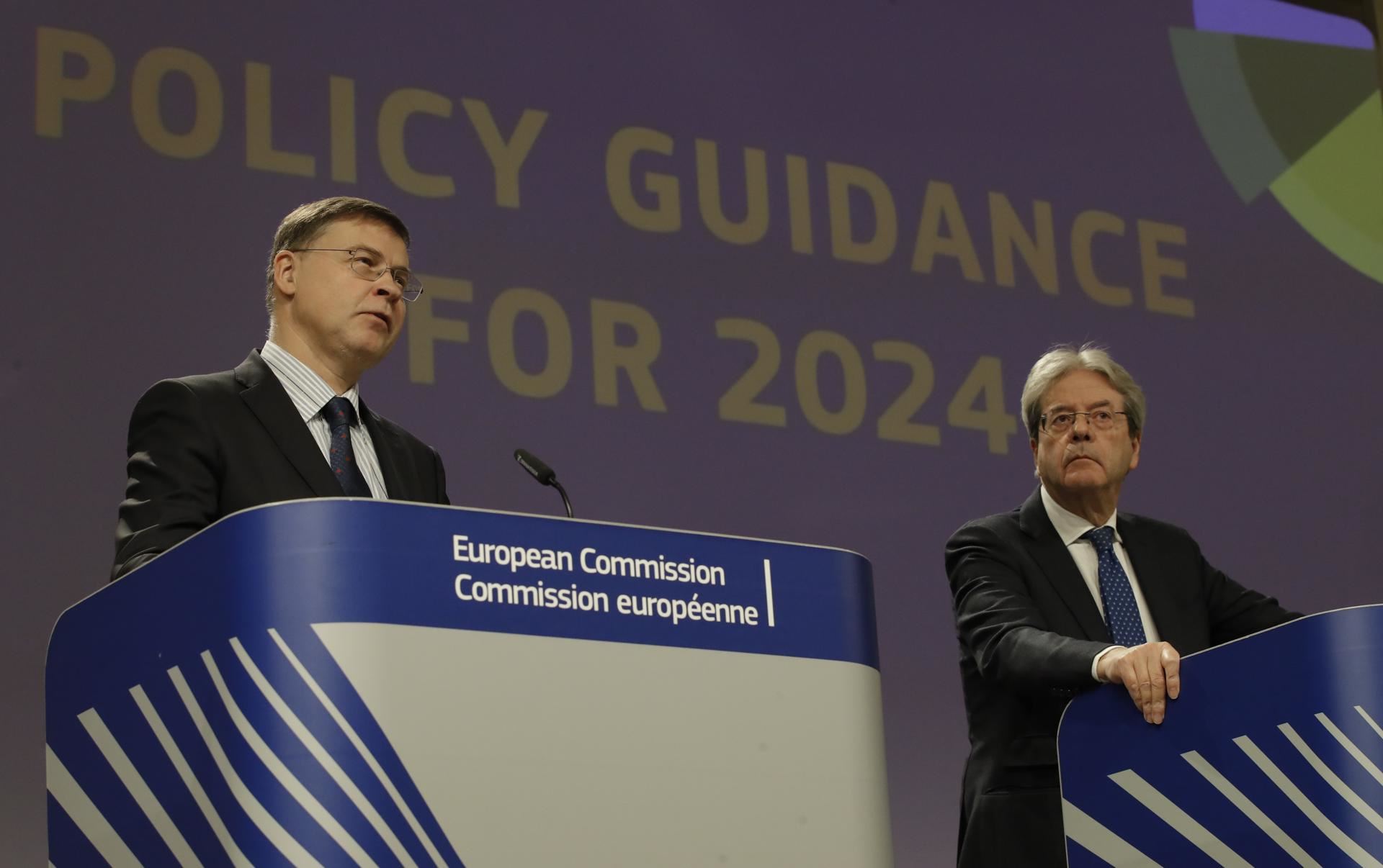 Dombrovskis-Gentiloni-Bruselas-efe