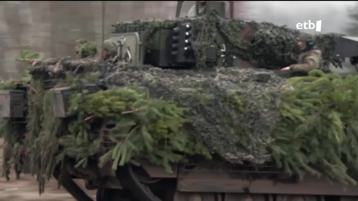 Alemanian, Ukrainako gerraren kontura, derrigorrezko soldadutzaren gaineko eztabaida itzuli da berriz ere maila politikora. Aste honetan argitaratutako inkesta baten arabera, herritarren % 61 zerbitzu militarra berriz ere ezartzearen alde daude.