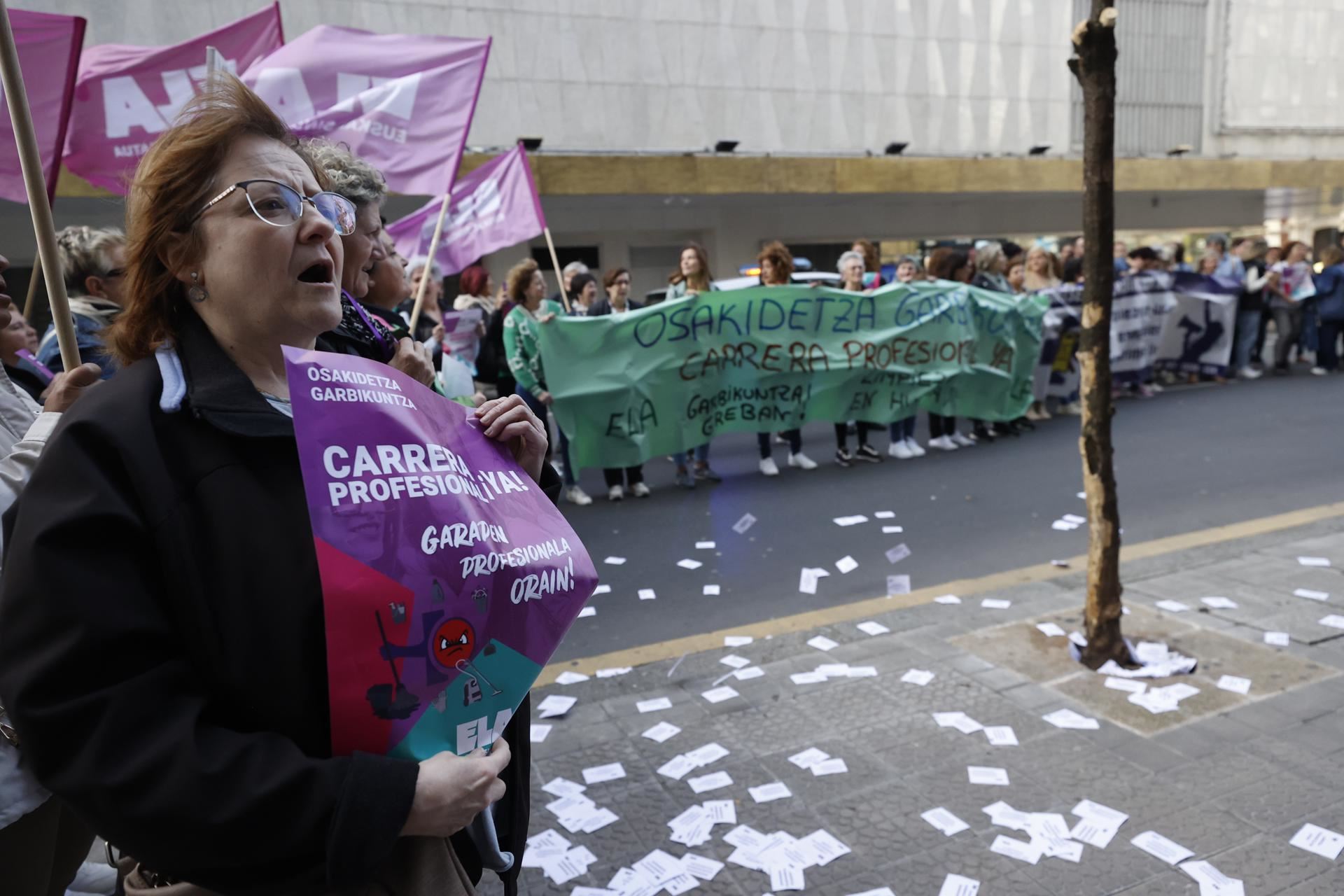 Osakidetza-servicio-limpieza-concentracion-efe