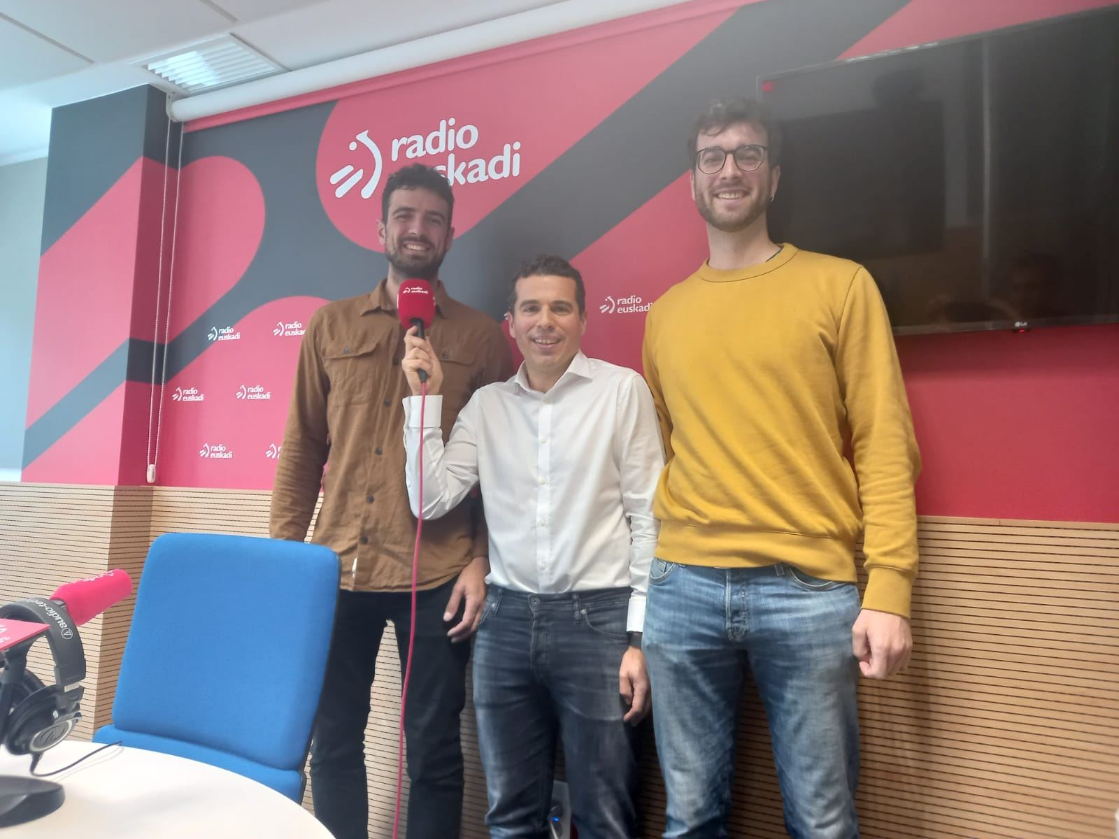 Los "Altos de Iruña", los hermanos Juan y Nico López de Aguileta en Boulevard de Radio Euskadi.
