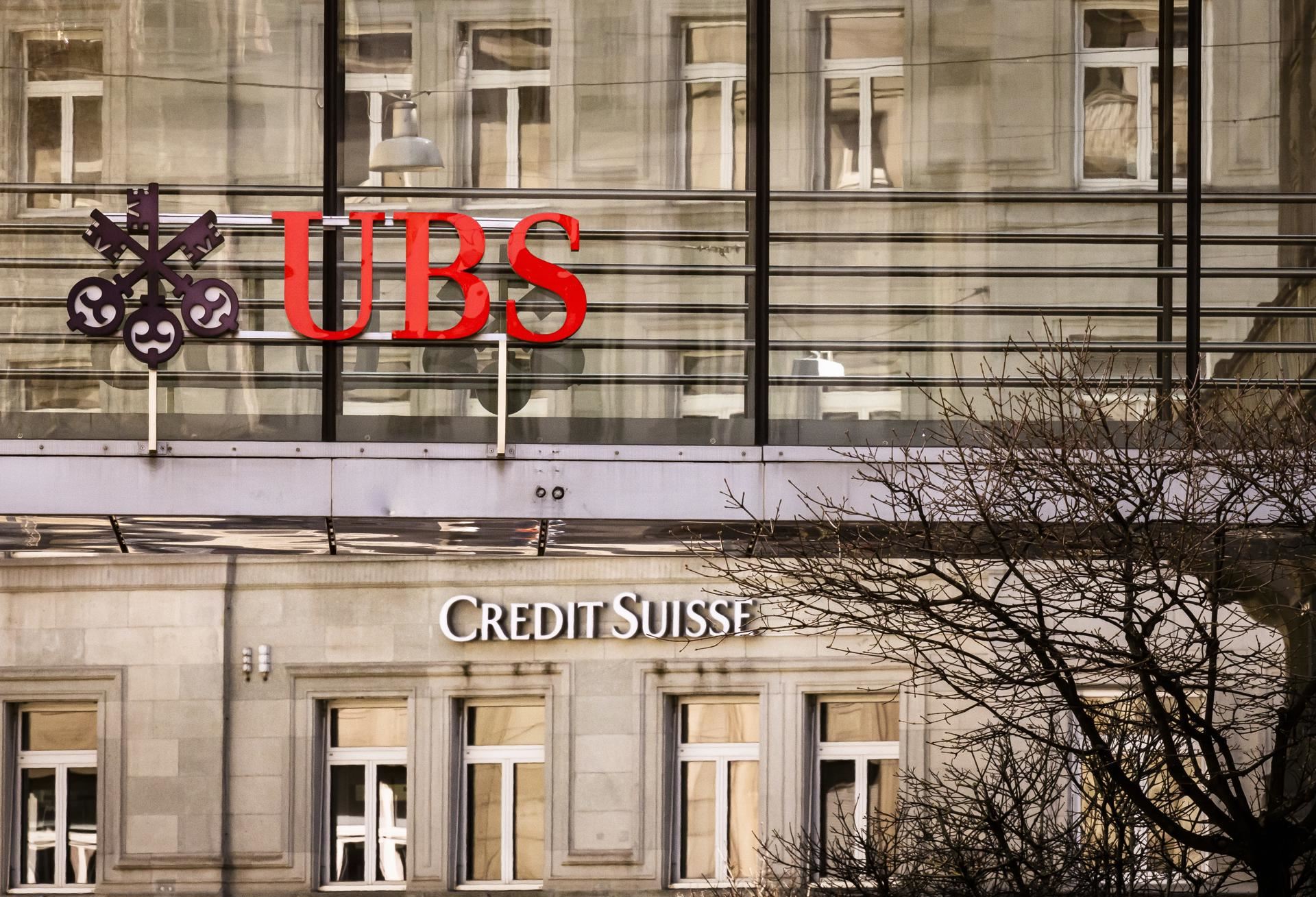 UBS-credit-suisse-zurich-efe