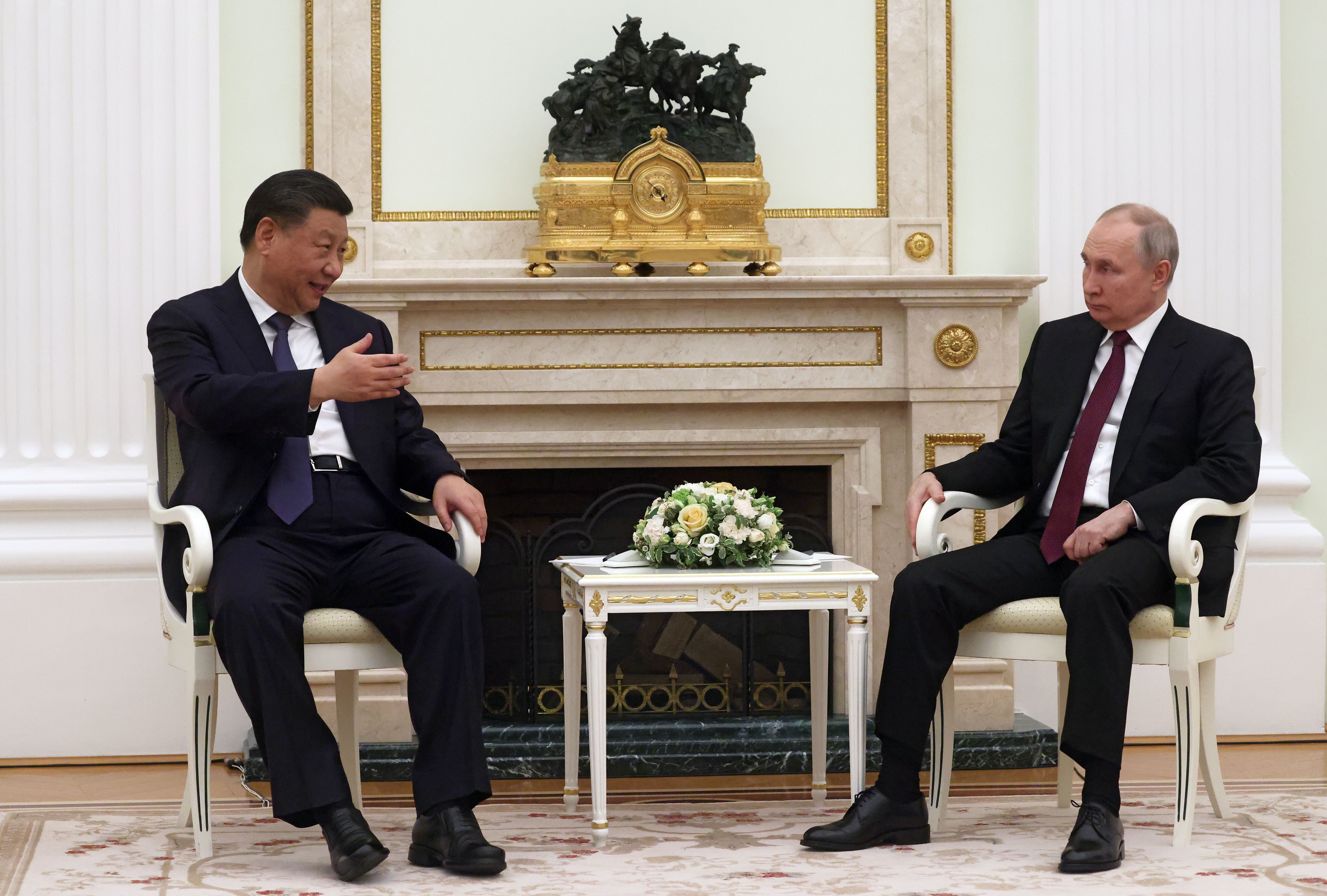 Putin eta Jinpingen arteko bilera