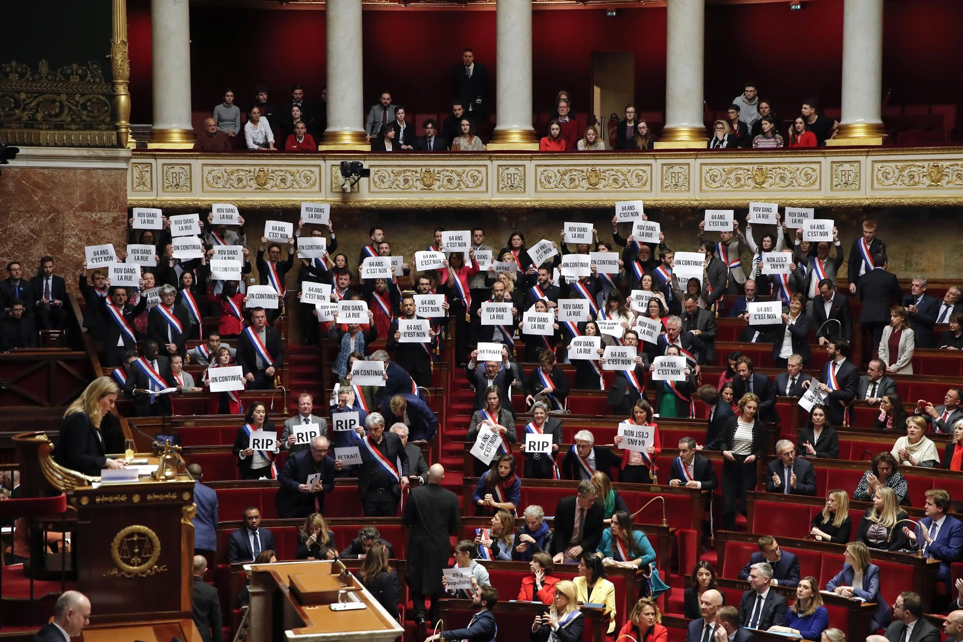 parlamento-frances-pensiones-efe