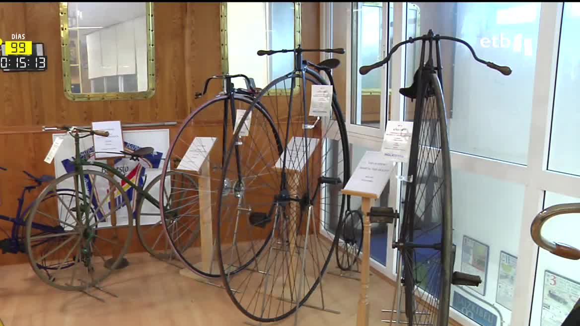 Amador Tolosa expondrá su colección de bicicletas antiguas en el Museo San Telmo a partir del 26 de junio.