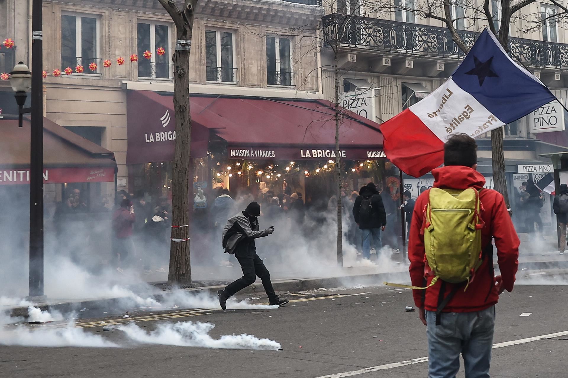 Francia-protestas-pensiones-EFE