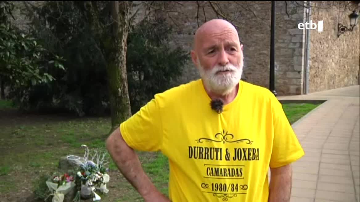 Aste honetan 39 urte bete dira Pasaiako segada izan zela. Komando Autonomo Antikapitalistetako lau kide tiroka hil zituen poliziak. Bat bakarrik atera zen bizirik: Joseba Merino. Duela gutxi, parte hartu zuen polizietako bat errekonozitu du, eta epaile batek deitu dio, identifikazioan laguntzeko.