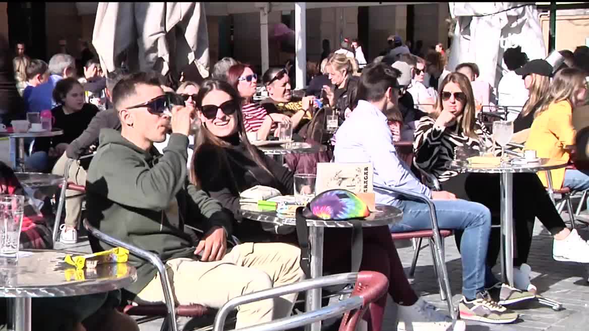 Los hoteles han superado el 90 % durante la Semana Santa, sobre todo el viernes y el sábado. Durante la semana de Pascua, bajará el número de gente en los hoteles, hasta la mitad.