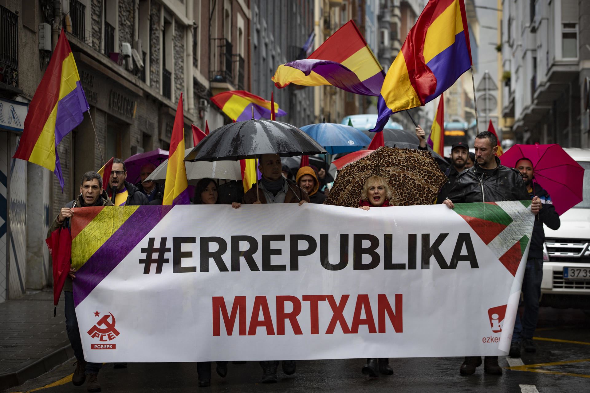 errepublika-martxan-manifa-eibar-efe