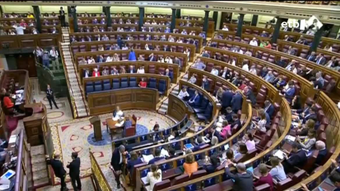 Etxebizitza Lege polemikoa aurrera aterako dute Espainiako Kongresuan. Gobernu bazkideez gain, EH Bilduk eta ERCk aldeko botoa emango dute. EAJk, aldiz, ezezkoa emango du PDCAT eta Juntsekin batea, eskumenen urraketak salatuz.