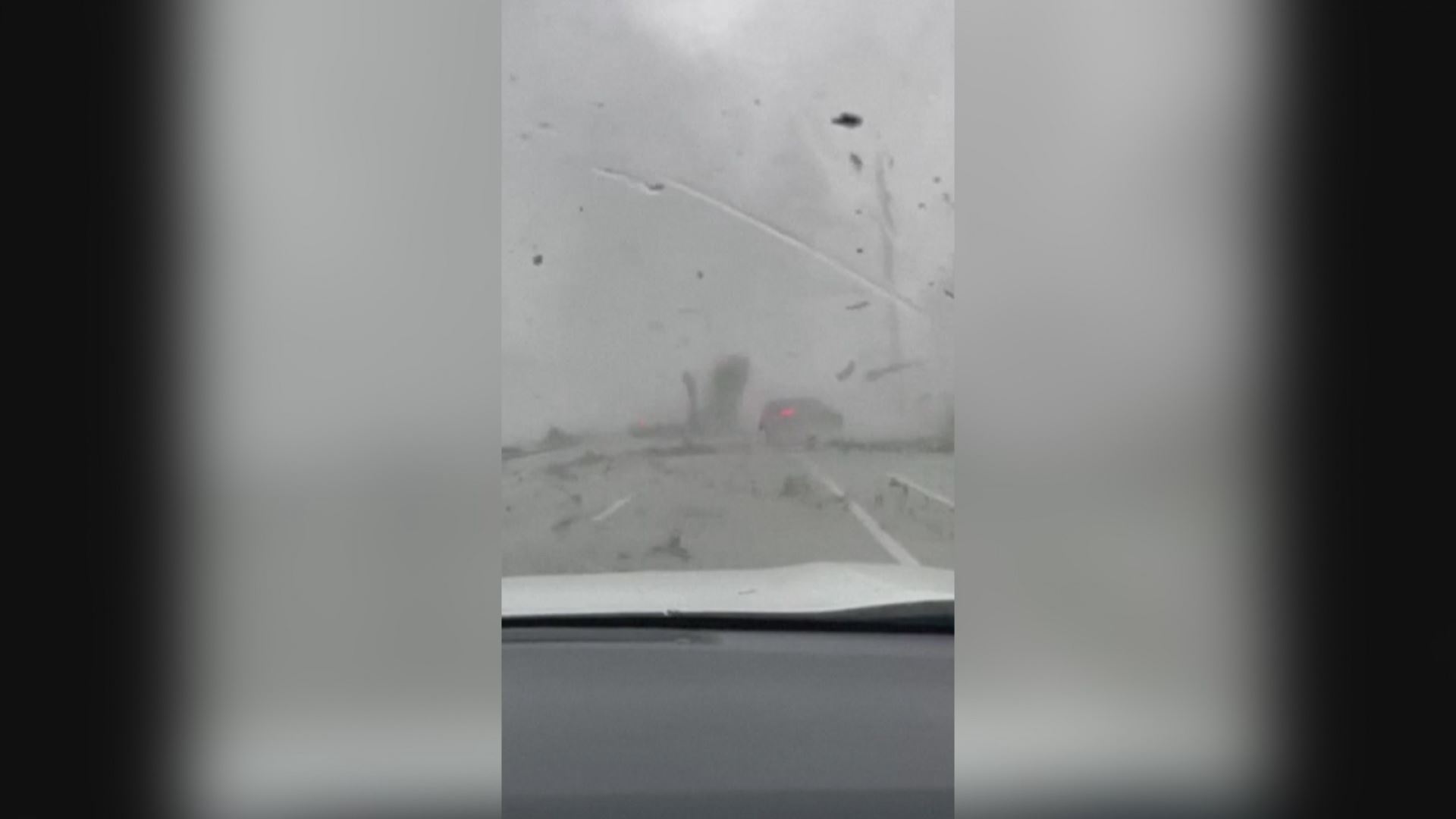 20230501102427_tornado-florida_