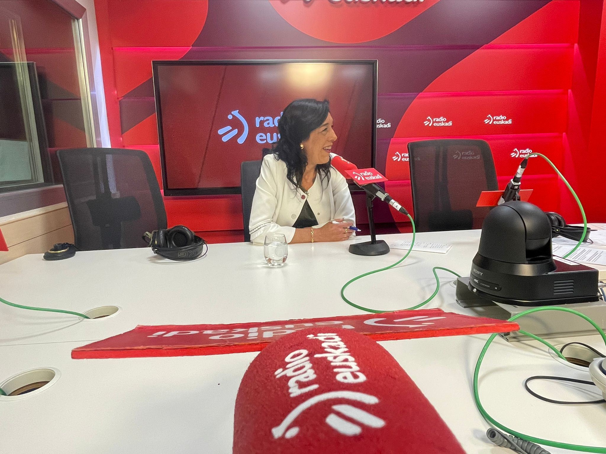 Amaia Martínez en Radio Euskadi. Foto: EITB Media