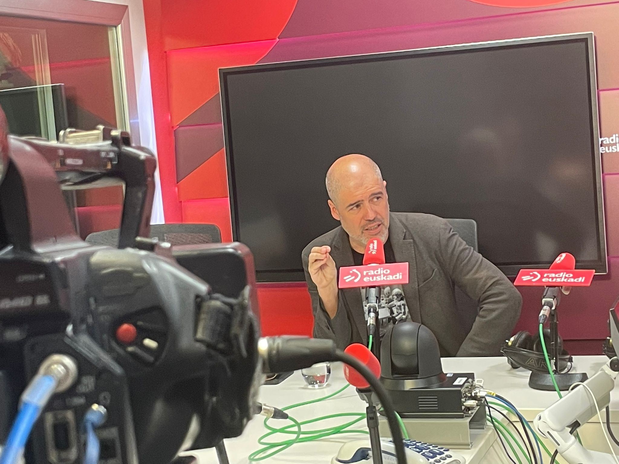 Unai Sordo en Radio Euskadi. Foto EITB Media