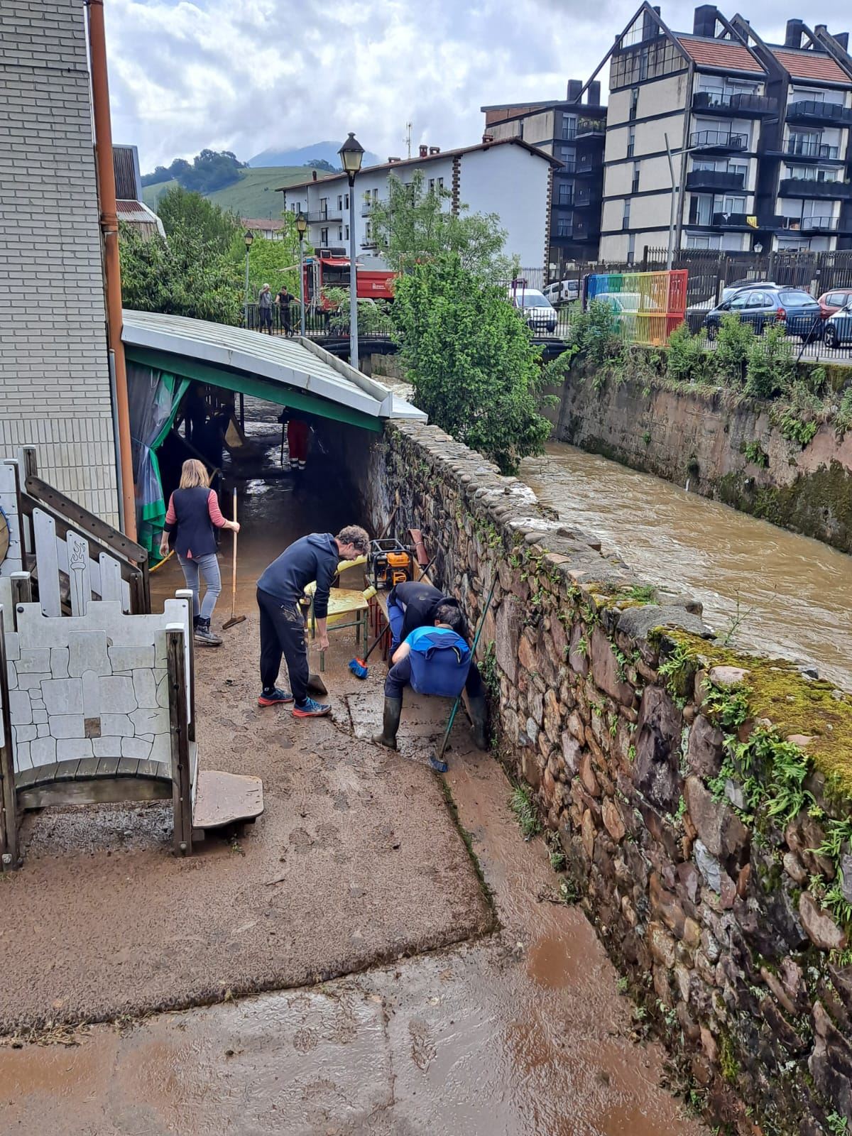 bera uholdeak euskadi irratia
