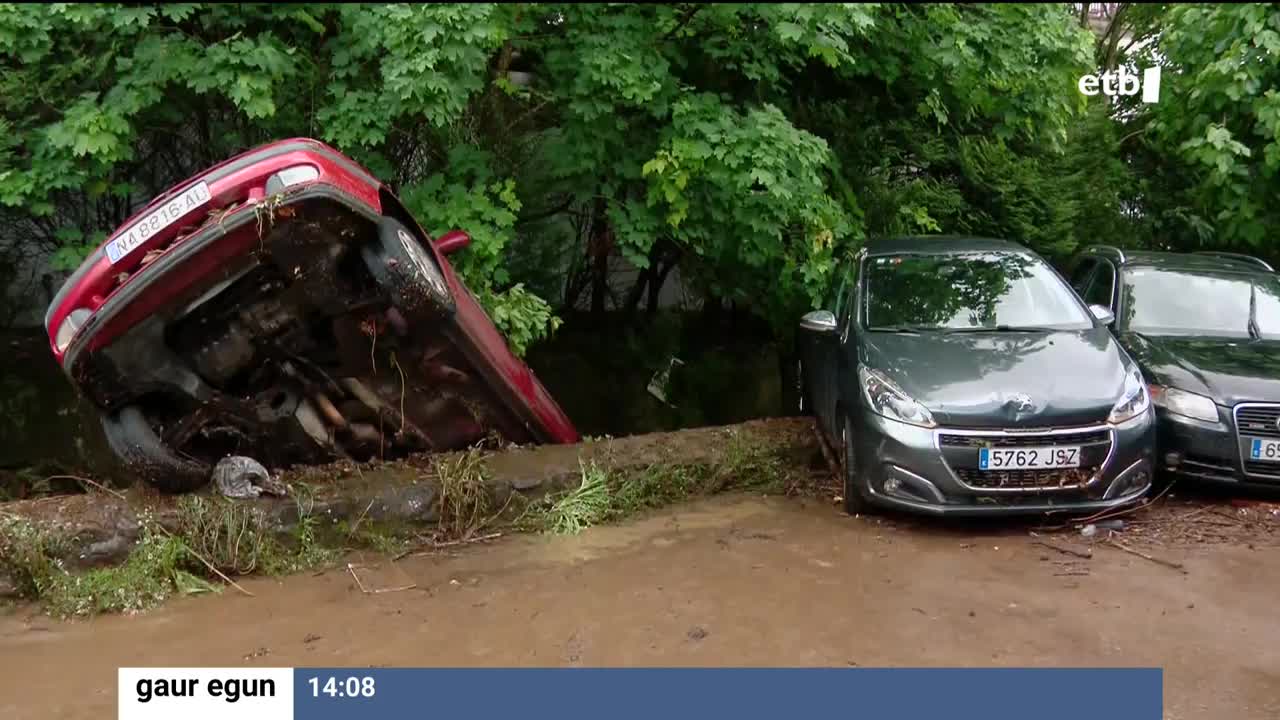 Nafarroako iparraldean izandako euri-jasek egun batean pilatutako litro-kopuruaren markak hautsi dituzte. Beran, 116 mm pilatu da, azken 43 urteetako maiatzean egun baterako izandako pilaketarik handiena.
