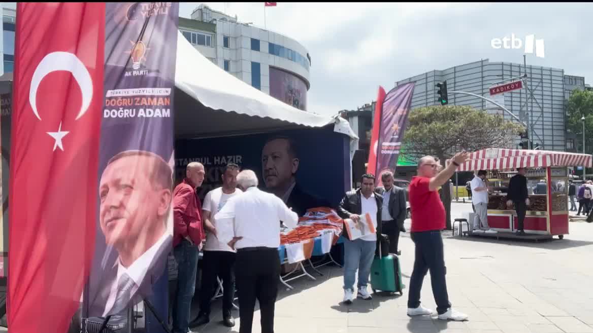 En los últimos 20 años, el Gobierno turco ha estado en manos de Erdogan. El mandatario obtuvo hace dos semanas el 49,51% de los votos y Kiliçdaroglu, el 44,89%. La participación rondó el 89%. Este domingo será la cita definitiva. Erdogan parte como favorito.