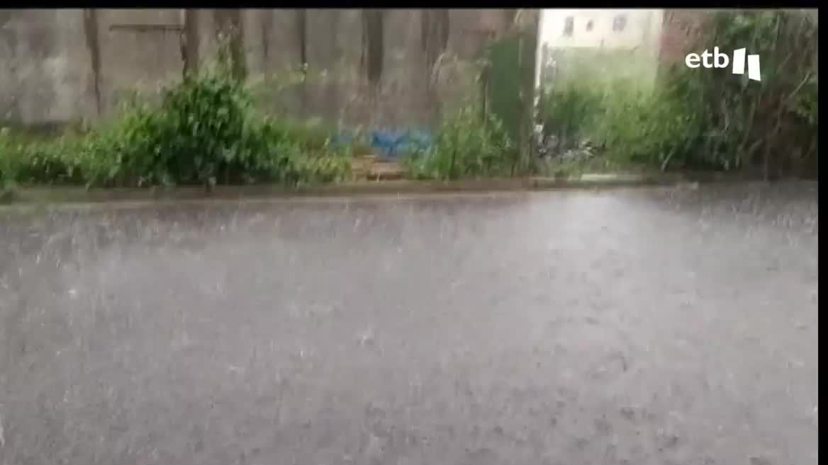 En Balmaseda, la intensidad de las precipitaciones, incluso, ha dado algún susto.