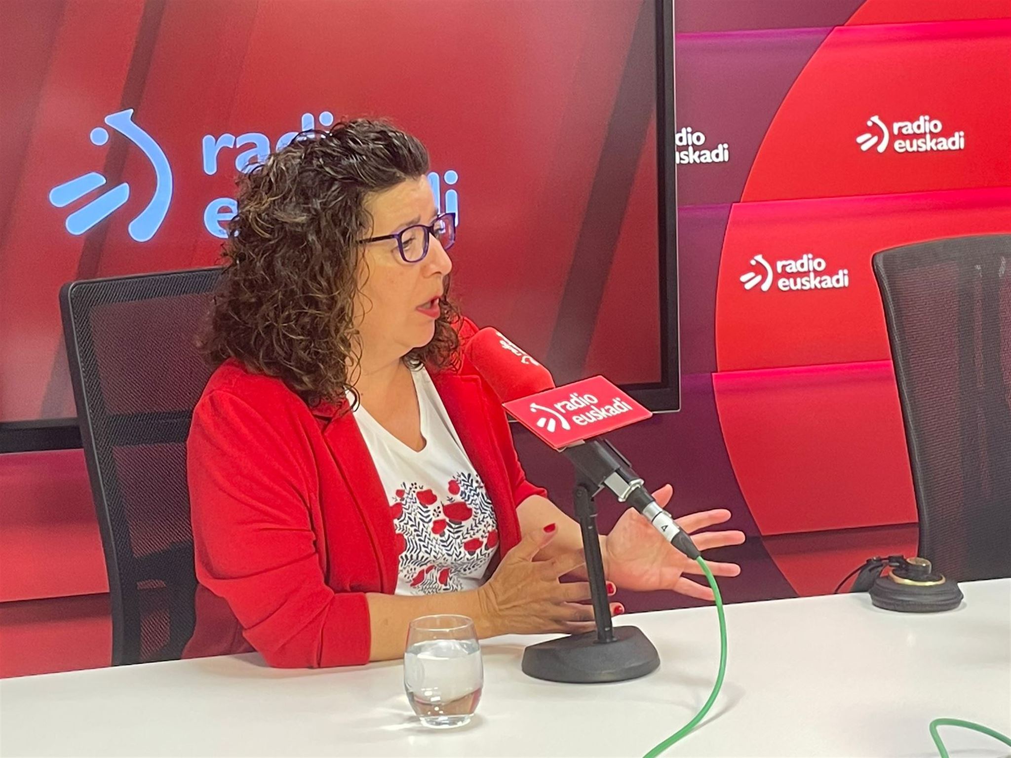 Loli García (COO) en Radio Euskadi. Foto: EITB Media