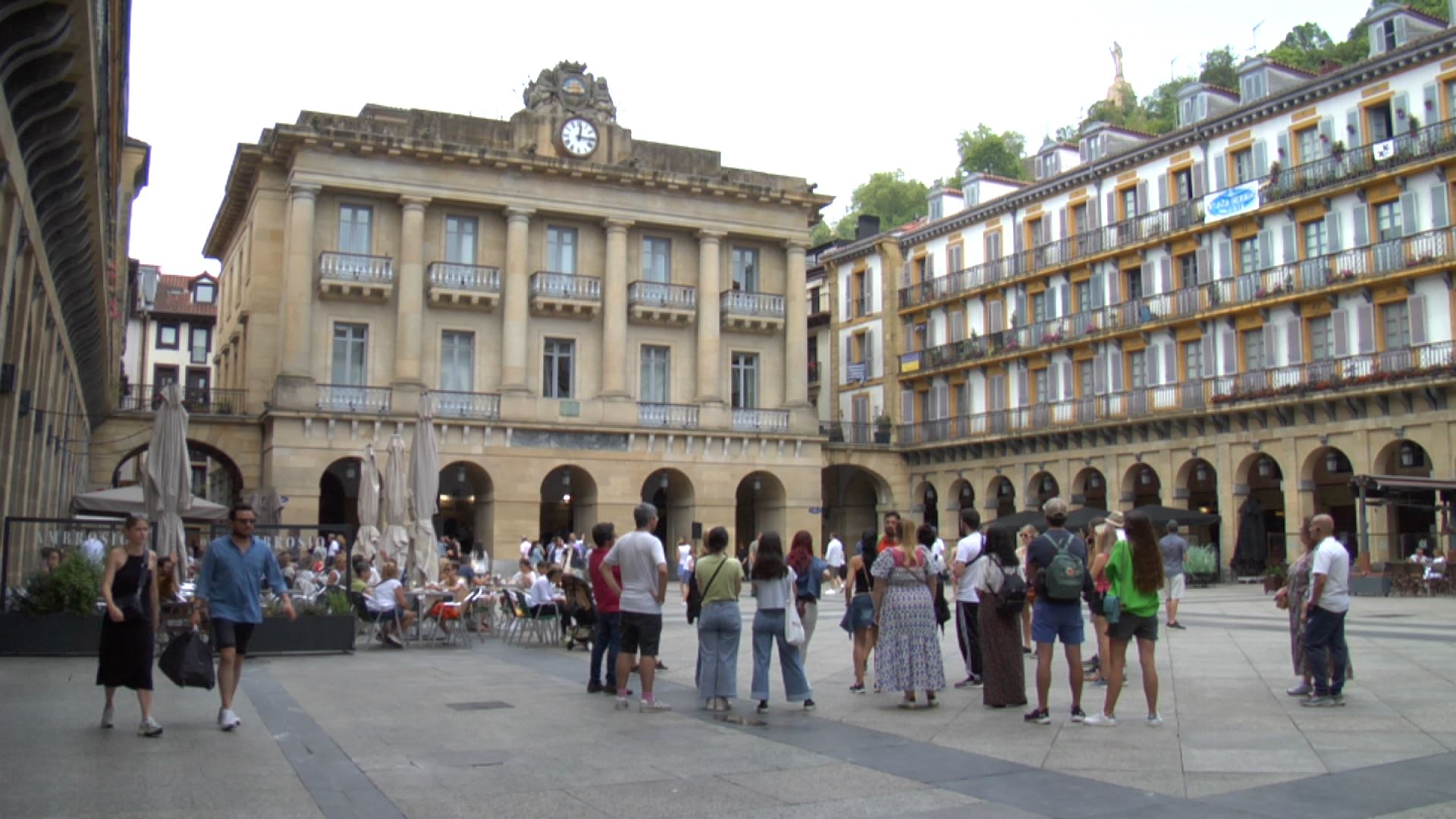 20230618193848_plaza-nueva-donostia-plaza-constitucion_