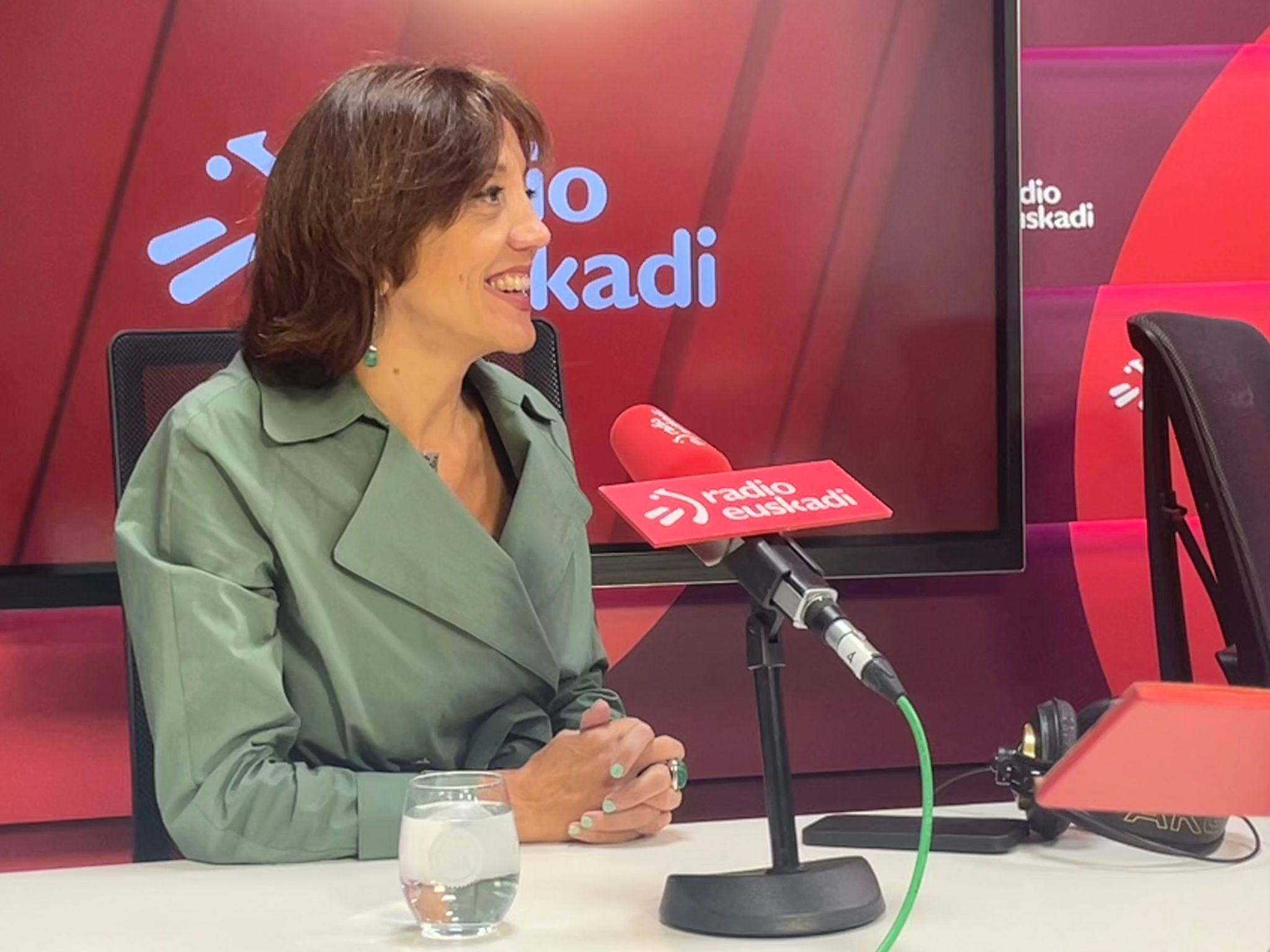 La rectora de la UPV/EHU, Eva Ferreira en Radio Euskadi. Foto: EITB Media