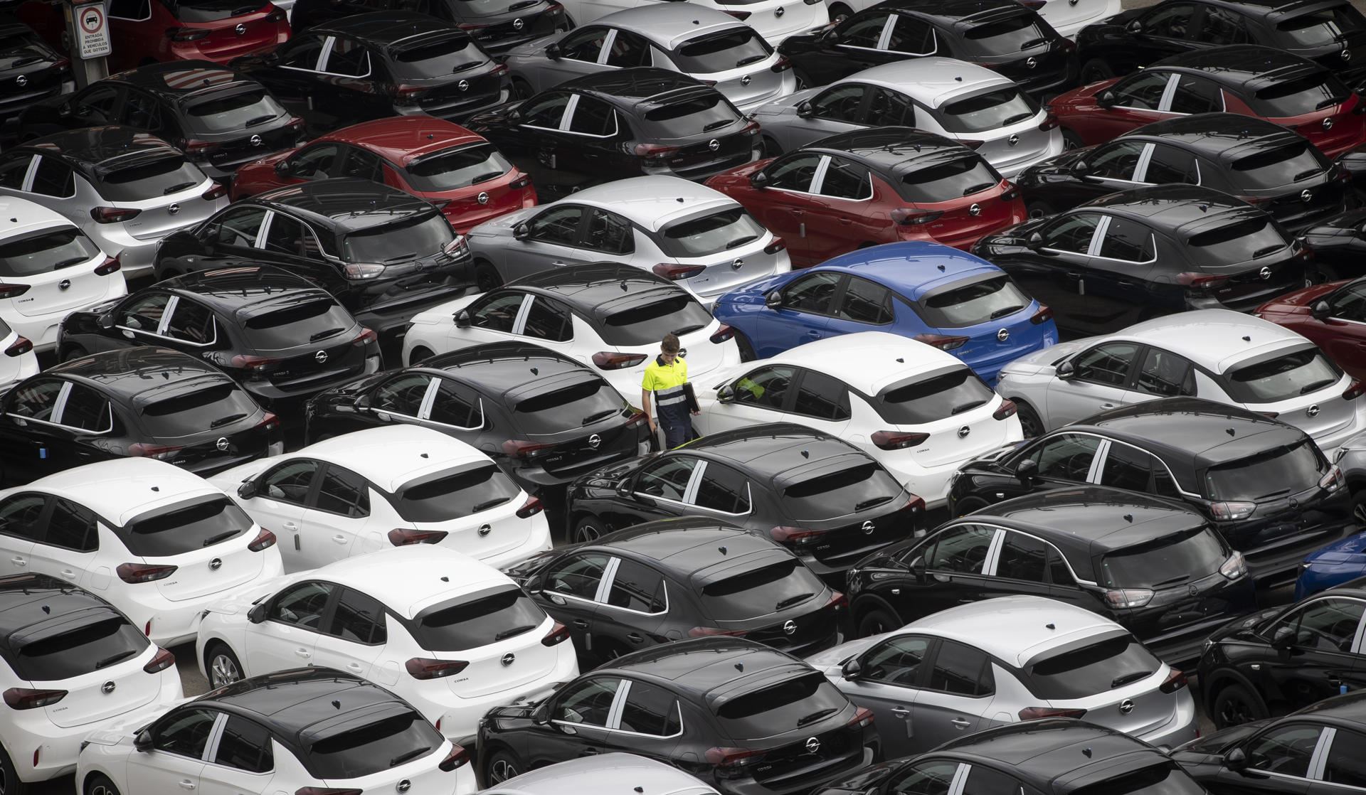 ¿Son los coches cada vez más grandes o las parcelas de parking más pequeñas?