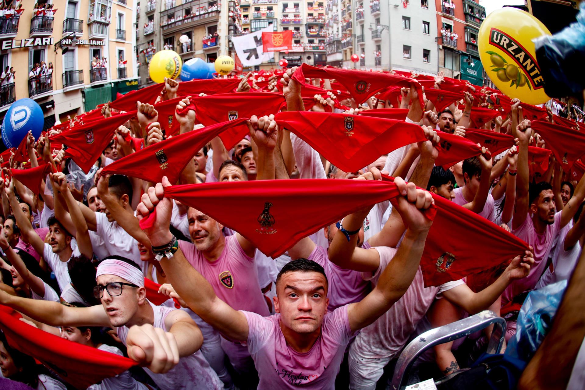 sanfermines 2023 -plaza-chupinazo efe