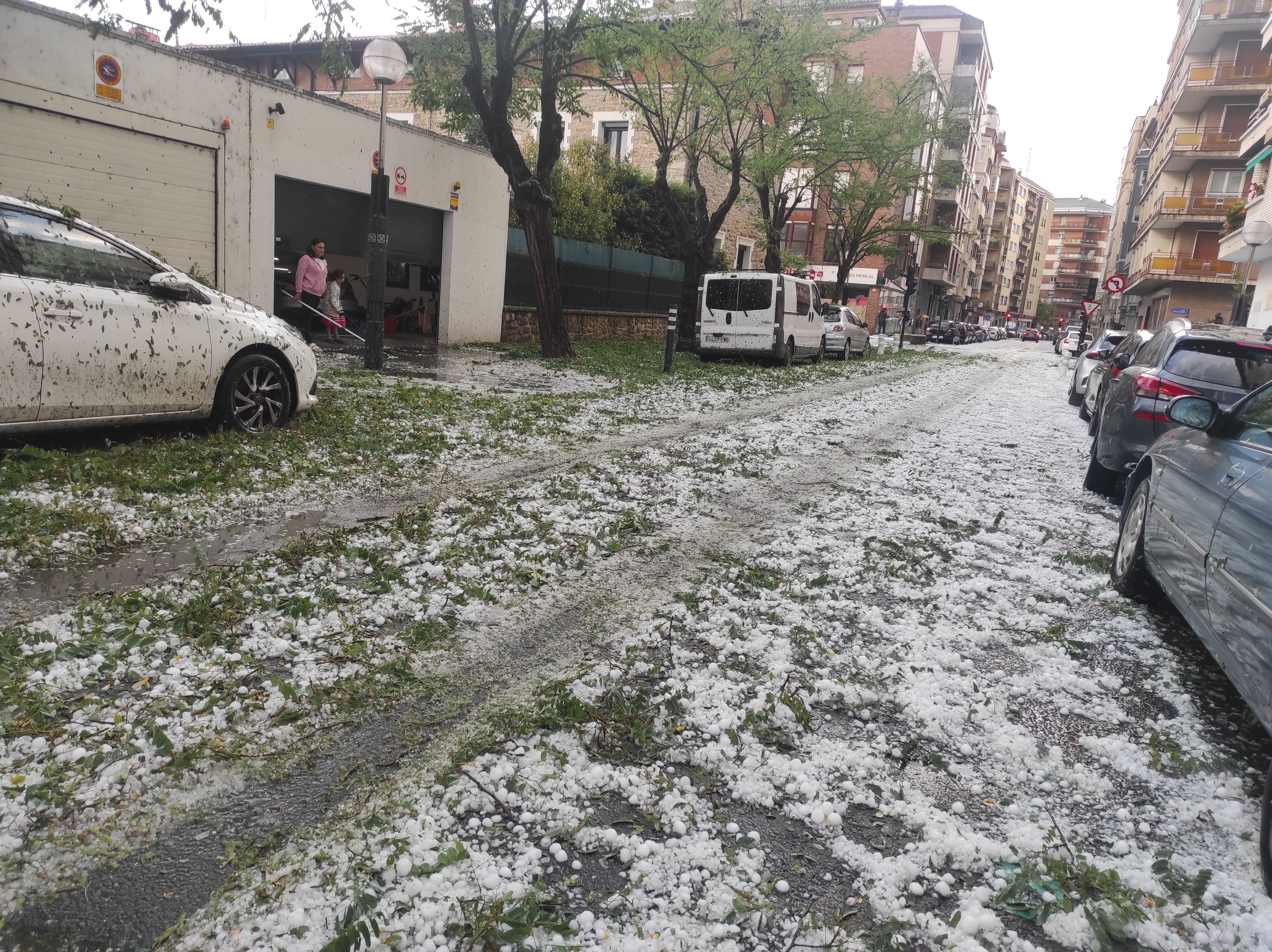 GRANIZADA granizo txingorra vitoria gasteiz blanca valgañon