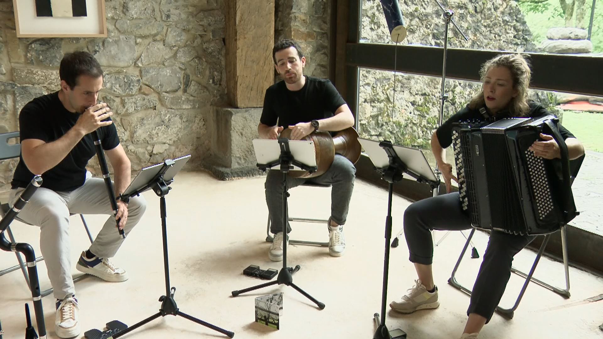 20230713133129_zukan-trio_