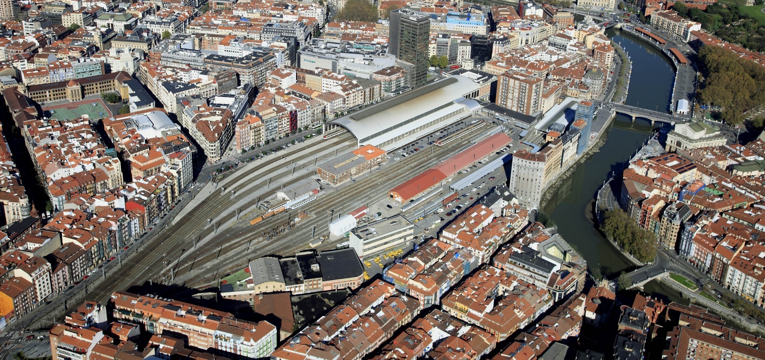 (Foto de ARCHIVO)

Imagen de la estación de Abando.



REMITIDA / HANDOUT por AYUNTAMIENTO DE BILBAO

Fotografía remitida a medios de comunicación exclusivamente para ilustrar la noticia a la que hace referencia la imagen, y citando la procedencia de la imagen en la firma

26/7/2023
