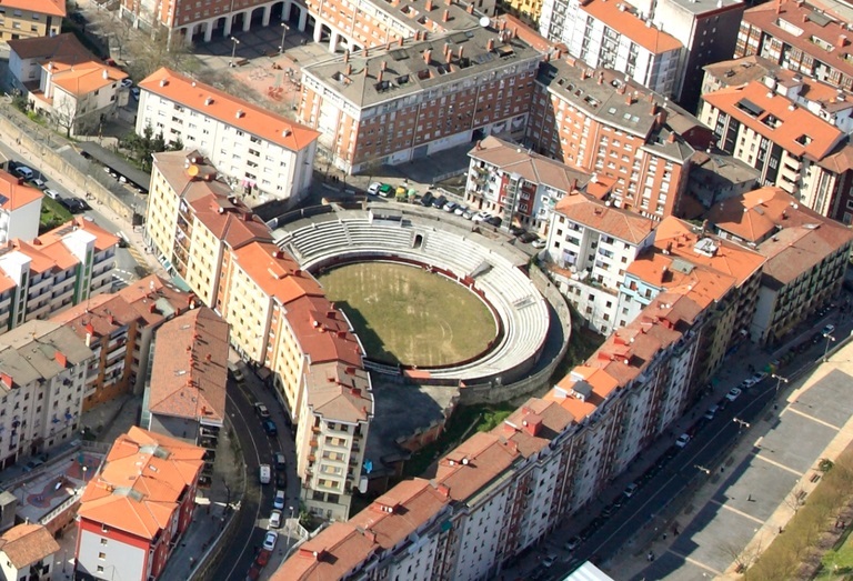 (Foto de ARCHIVO)

La plaza de toros de Eibar.



REMITIDA / HANDOUT por AYUNTAMIENTO EIBAR

Fotografía remitida a medios de comunicación exclusivamente para ilustrar la noticia a la que hace referencia la imagen, y citando la procedencia de la imagen en la firma

09/6/2022