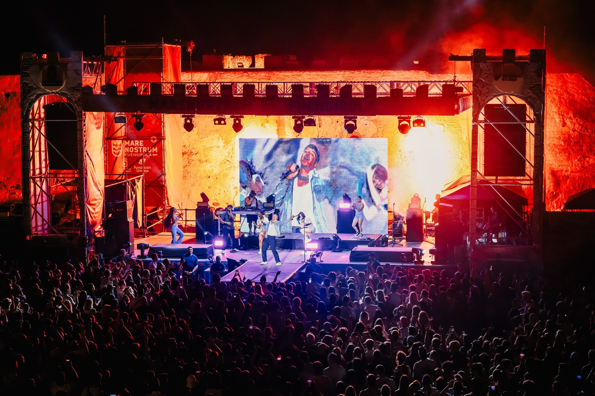 (Foto de ARCHIVO)

El rapero estadounidense Macklemore deslumbró al público en Marenostrum Fuengirola.



REMITIDA / HANDOUT por MARENOSTRUM FUENGIROLA

Fotografía remitida a medios de comunicación exclusivamente para ilustrar la noticia a la que hace referencia la imagen, y citando la procedencia de la imagen en la firma

22/6/2024
