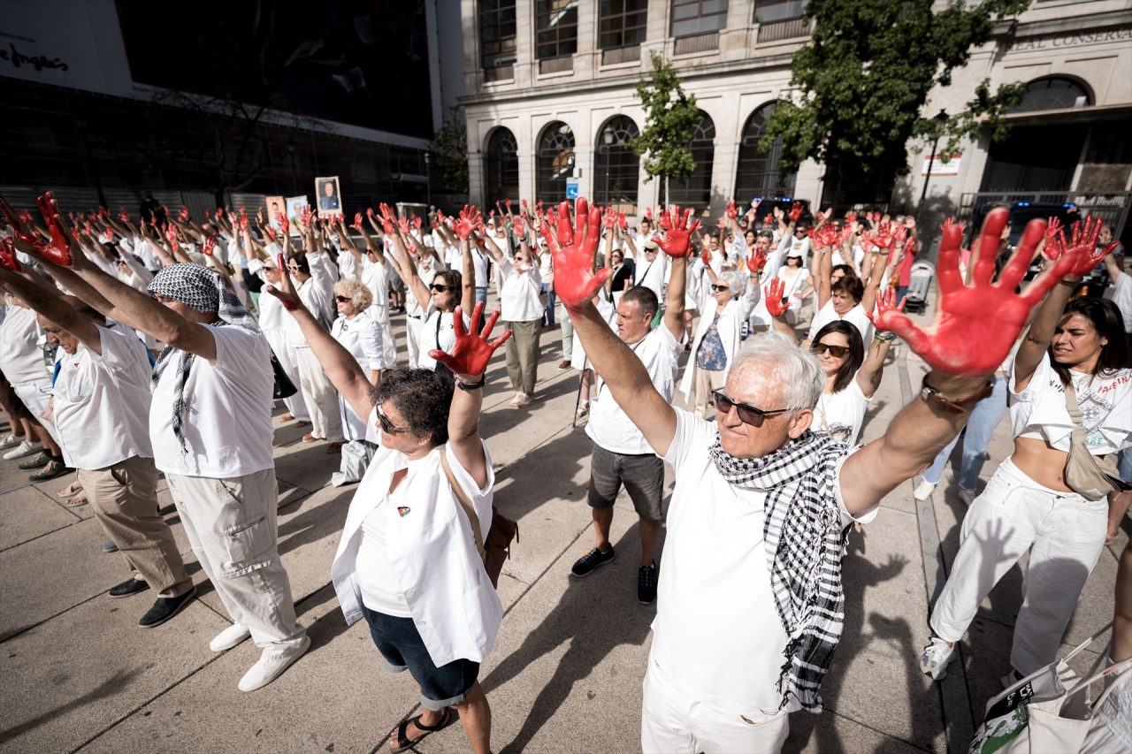 Sanitarios españoles homenajean a sus colegas en Gaza. Foto: EuropaPress