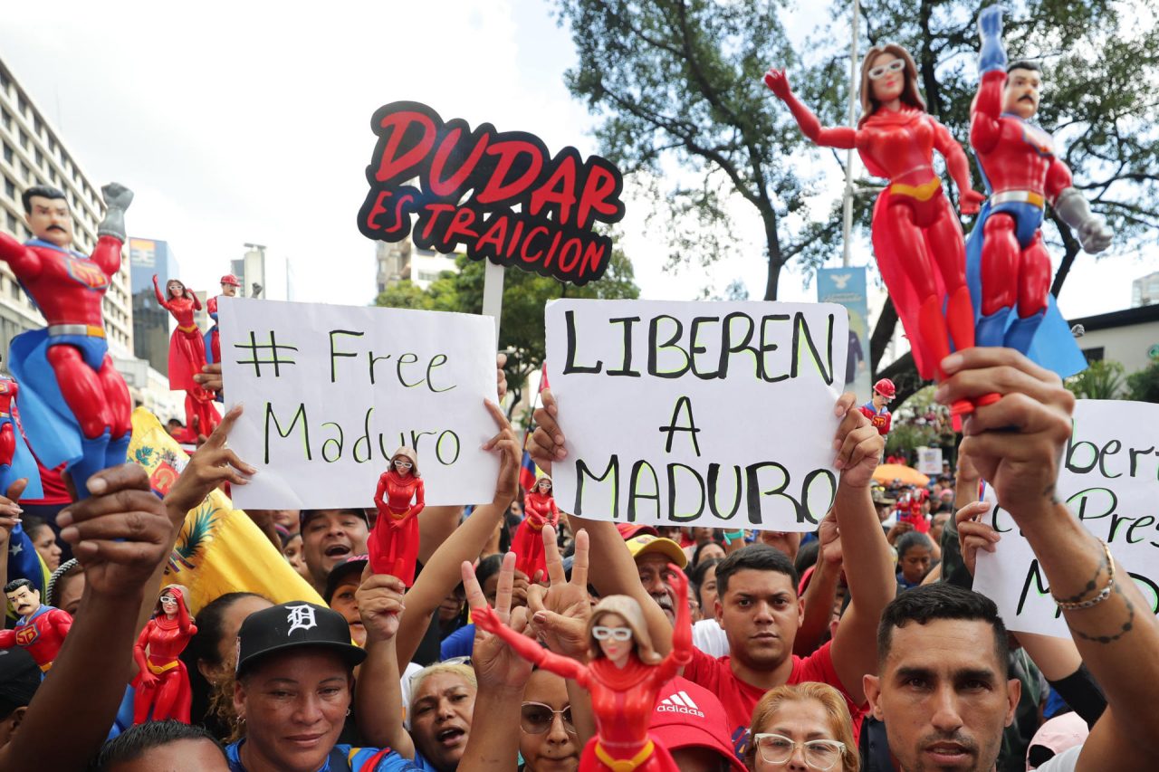 Manifestación por Maduro en Caracas. Foto: EFE